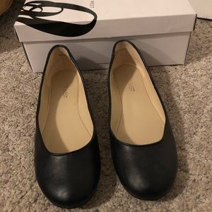 Basic black flats